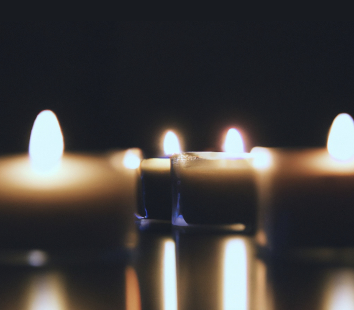 Trauer digital und analog (Kerzen)